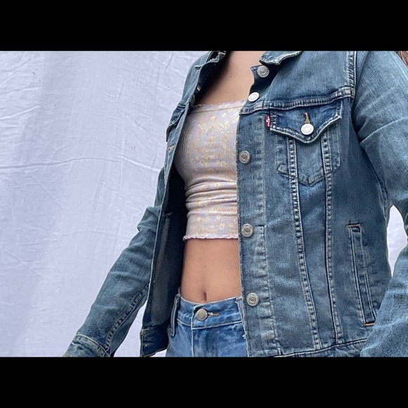 Levi Jean jacket $30 + shipping - Picture 3 of 3